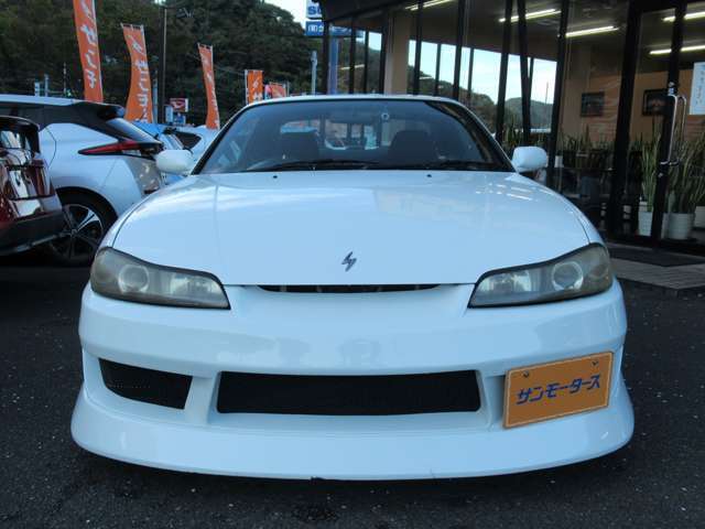 設備、工具、診断機なども備えておりお客様の大切な愛車のメンテナンスをさせて頂きます。