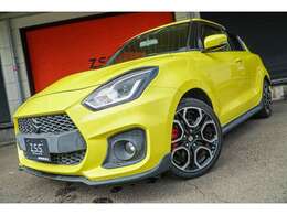 ZC33Sスイフトスポーツです！大人気色チャンピョンイエロー、キャリパー赤塗装、リアウイング黒艶あり塗装を施工しております。カスタムベースにいかがでしょうか？