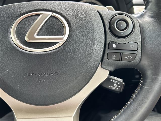 気になる車はすぐにお問い合わせください！画面内の無料ダイヤルからお問い合わせ下さい！専門スタッフがお車のご質問にお答えいたします！