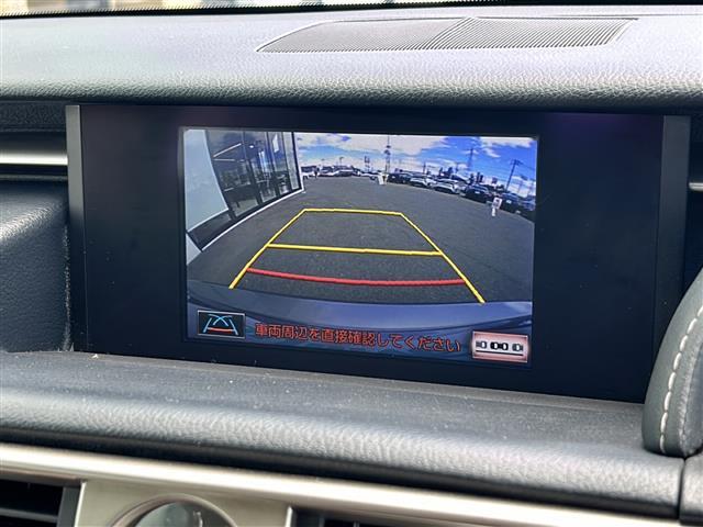 4WD　純正ナビ　クルーズコントロール　　ブラインドスポットモニター　ステアリングスイッチ　ステアリングヒーター　パドルシフト　レザーシート　前席メモリ付パワーシート　ETC　純正ドラレコ