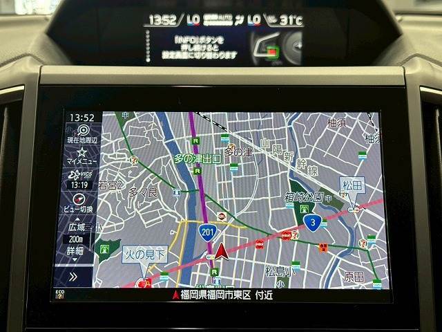 純正8インチナビ装備！！フルセグTV　CD　DVD再生　Bluetooth搭載！！