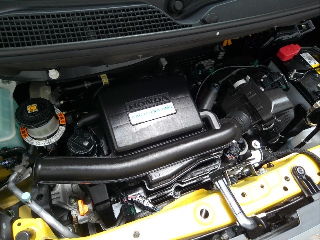 S07B型　DOHC3気筒12バルブi-VTECエンジン搭載です。