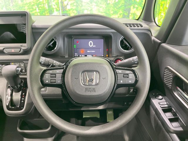 【ステアリングスイッチ】運転中、前方から目線をそらすことなく、オーディオ等の操作が可能な便利機能！安心＆快適なドライブを演出してくれます♪
