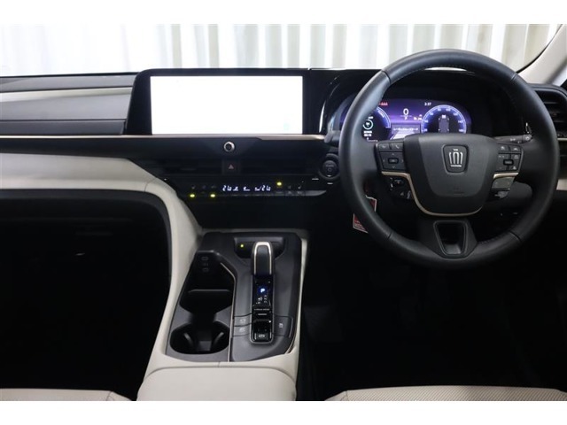 スッキリした運転席まわりで、快適ドライブが楽しめます！