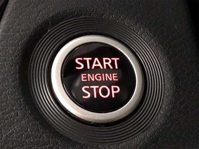 キーを携帯しているだけで、エンジンの始動が可能なプッシュスタート！ボタンを押すだけでエンジン始動ができます。