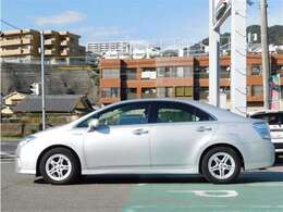 エンジンオイル・エレメント交換　ワイパーゴム交換　バッテリーも交換いたします！　トヨタディーラーならではの整備で安心カ-ライフをお約束致します☆