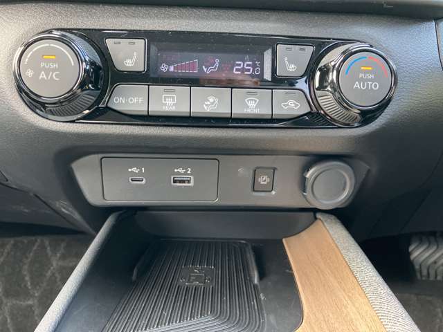 操作がし易いエアコンスイッチ