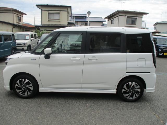 左側です