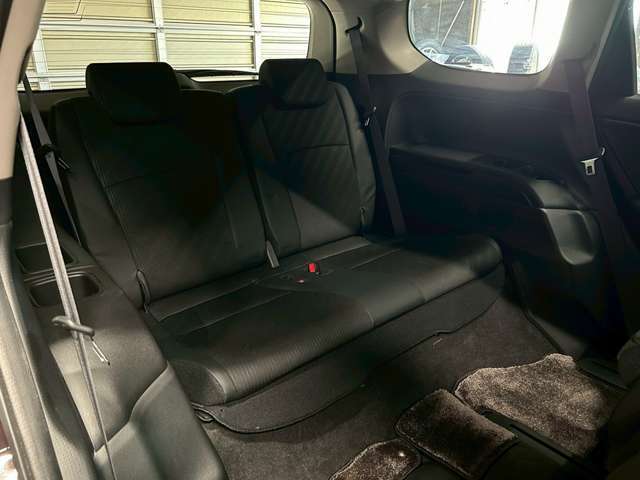 3列シートですので、広々とした座席となっております☆