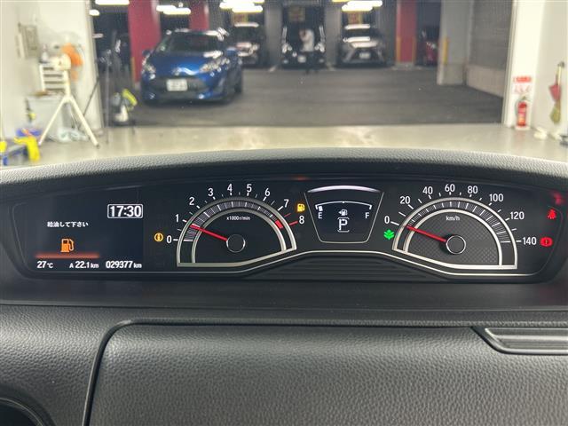 【スピードメーター】メーターがシンプルで見やすく運転しやすいですね！