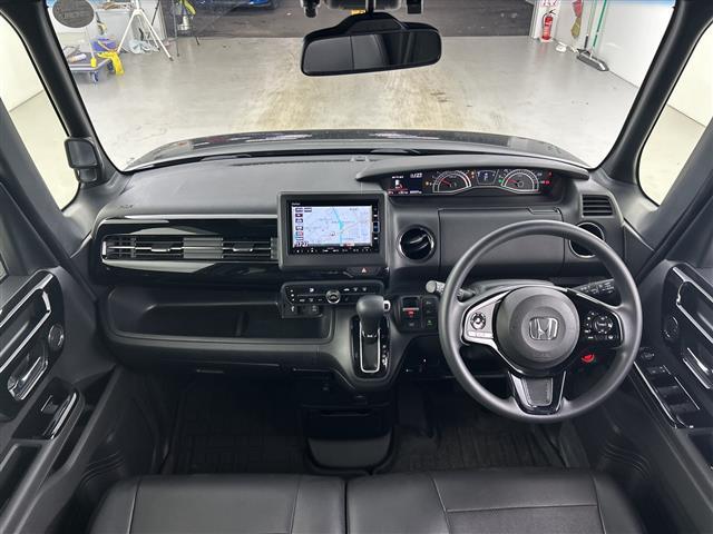 【インパネ全体】全方位で視界が広く、高い目線で運転もしやすいです！