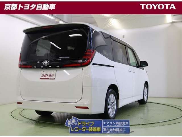 駐車時などの衝突の回避や軽減を図る駐車支援システム【PKSB】で安心をサポート、道路標識をディスプレイ確認できる【ロードサインアシスト】で見落とし防止をサポートします。