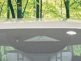 【スマートブレーキサポート】走行中に前方の車両等を認識し、衝突しそうな時は警報とブレーキで衝突回避と被害軽減をアシスト。より安全にドライブをお楽しみいただけます。