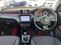 毎回座るフロントシート。運転席は必ず使用する部分ですので、座り心地が重要です！