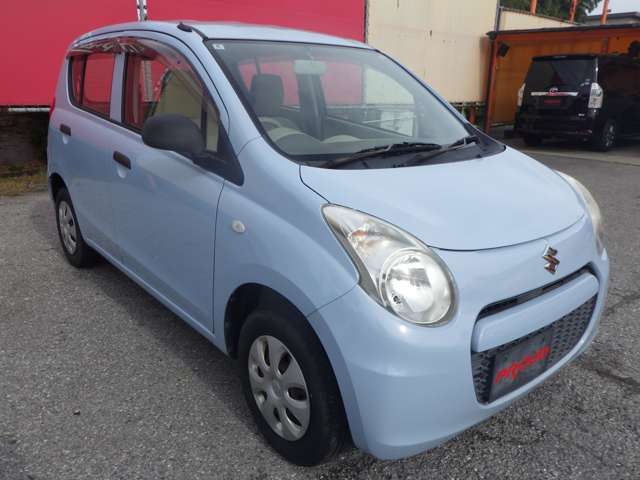 車両入庫チェックではエンジン・機関系をはじめ、電装装備、内装など100項目以上のチェックをしています。試乗も行なっていますのでご安心下さい。