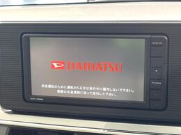 【純正ディスプレイオーディオ】視認性が高いディスプレイオーディオを装備♪操作性も良好で直感的なソース選択が可能です。