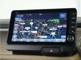 ◆バックカメラ◆リバースにするだけで映ります、後方の安全確認や、狭い駐車場での車庫入れ、雨の日や夜間など視界の悪い時に便利です！安全にバックする為には欠かせない装備です。