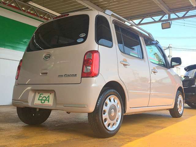 外装も特に目立つキズ等も無くキレイです！お探しの方はお早めに！全国納車も可能です！実際に現車確認が難しい当店より遠方の方でも一度ご相談下さい！