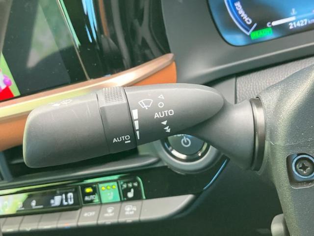 国産車から輸入車まで多様なお客様のニーズのお応えできるように、全国規模で豊富な在庫展開！車のことならWECARSへ！