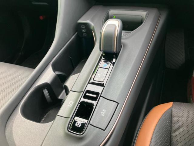 お車に合わせて無料保証以外にも、保証範囲、期間、距離を拡充させた有料保証もご用意しております！中古車の購入が初めてで不安・・・というお客様もご安心ください！