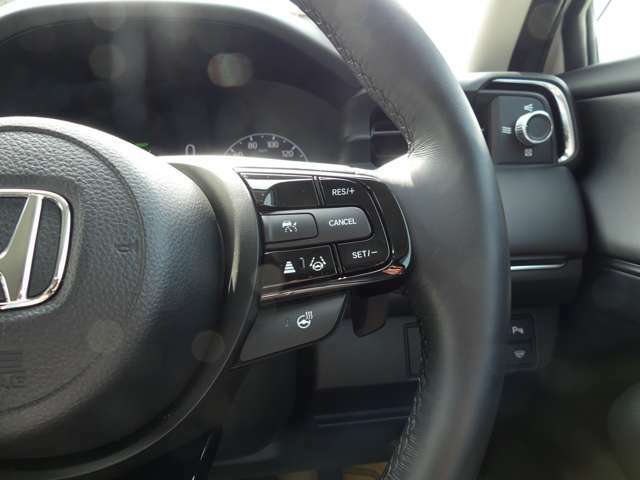 Honda　SENSING（安全運転支援システム）装着車です。先進技術でお客様のドライブを様々なシーンでサポートいたします。