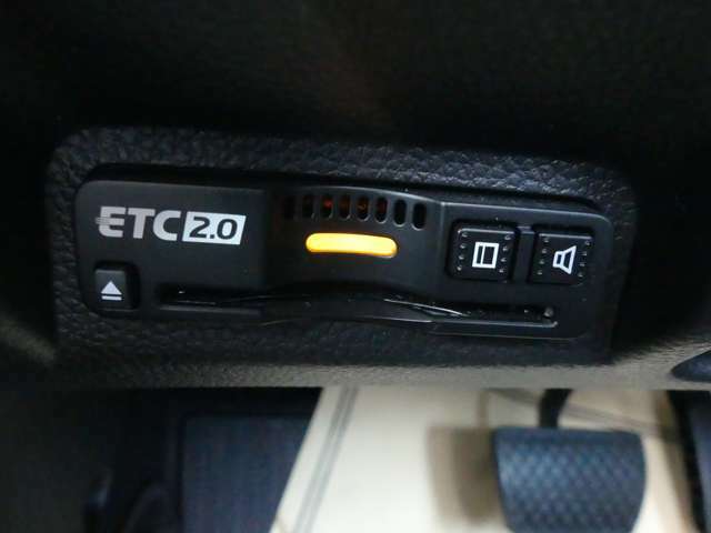 純正ETC2.0がビルトイン装着されています