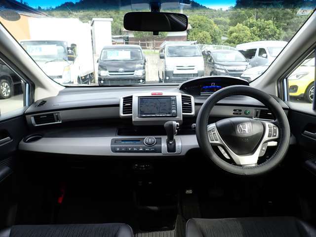 仕入れ担当が自信をもって仕入れた車しか展示しておりません！プライスや装備内容など自信をもってオススメできます！