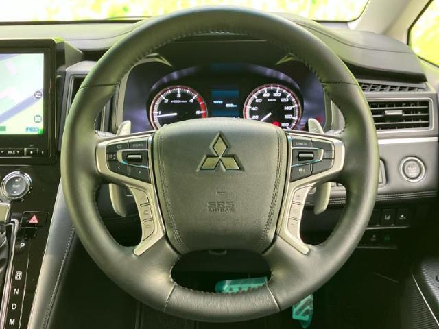 WECARSの展示場では実際に見て、触ってお車をお選びいただけます！知識の豊富な営業スタッフが様々なカーライフをご提案いたします！