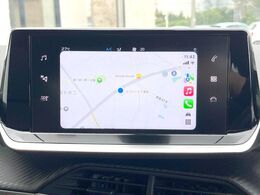 ●Apple　Car　Play：スマホとの有線接続で、ナビ・オーディオ再生などスマホのアプリ機能が画面でも使える便利機能です！