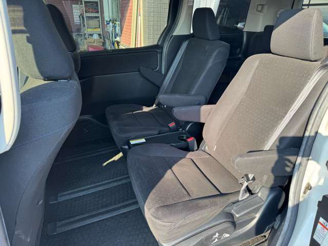 自社整備工場完備。御納車後のオイル交換もお値打ちで好評いただいてます。あわせて点検、メンテナンスもお任せください。