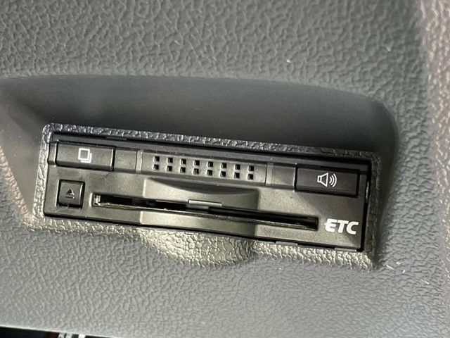 【ETC】高速道路の料金所をストレスなく通過！話題のスポットやサービスエリアに多い「スマートIC」利用時は必須のアイテムです。当店でセットアップを実施、ご納車当日からすぐにご利用いただけます！