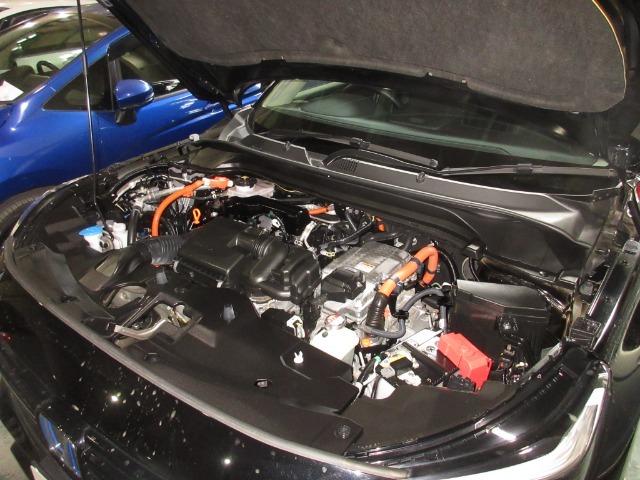 内装、外装、エンジンルームの隅ずみまでクリーニングを実施してお渡しします！　プロが仕上げをしましたからピッカピカですよ～！点検整備もきっちり実施いたします。