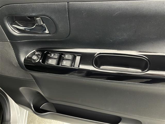 気になる車はお電話やメールで当店にお問い合わせください。なお、お電話での在庫の取り置きはできません。ご来場の際は、商談が重なる事が増えていますので事前に在庫有無をご確認くださいませ。