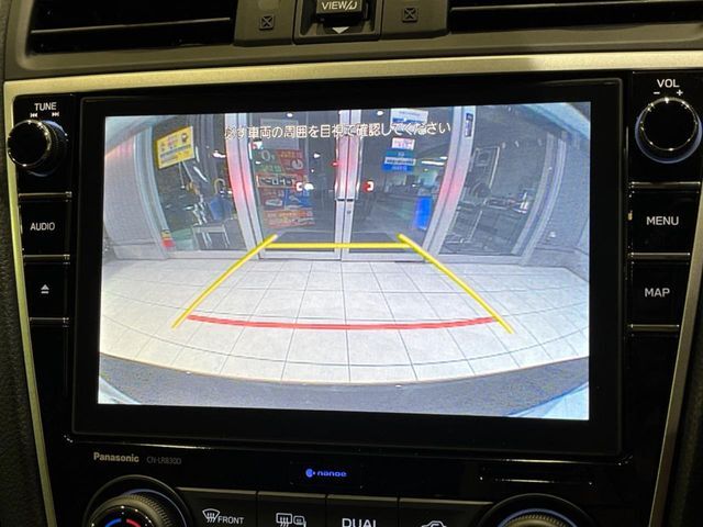 【バックカメラ】駐車時に後方がリアルタイム映像で確認できます。大型商業施設や立体駐車場での駐車時や、夜間のバック時に大活躍！運転スキルに関わらず、今や必須となった装備のひとつです！