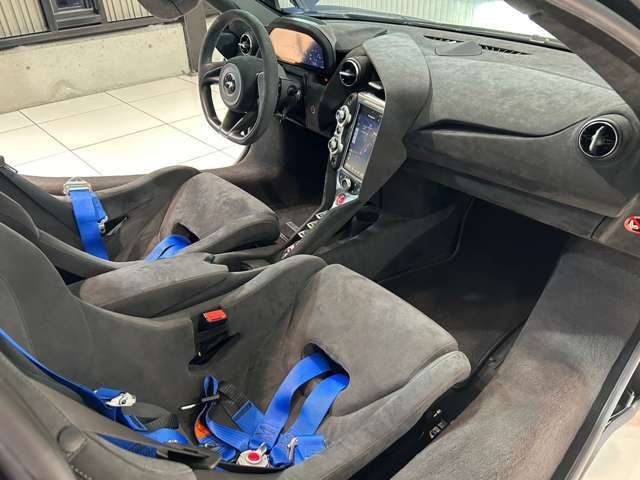 BMW、メルセデス・ベンツ、その他輸入車の各種コーディング承ります。お気軽にお問合せ下さいませ。