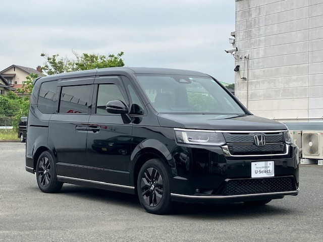 納車前には、当社メカニックによる『プロの視点』で、安全かつ安心して気持ちよくお乗りいただける整備を行います。尚、お車によっては別途追加部品をご相談させて頂く事もございます。詳しくはスタッフまで。