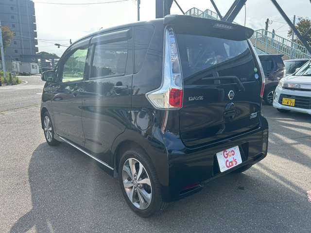 全国納車対応可能です。陸送費用等につきましては場所によって異なるため、お電話にてお問い合わせください。