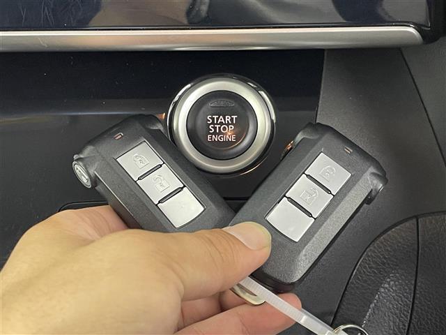 【スマートキー（エンジンスタートストップスイッチ）】スマートキー（電子キー）を持っていれば、スイッチを押すだけでエンジンをかけることができます！