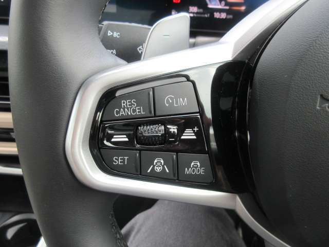 アクティブクルーズコントロール装備です。高速道路走行も楽々です。