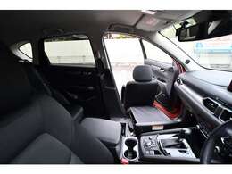 福祉装備や車両についての詳細は当社ホームページにて掲載しております。是非、当社ホームページへお越し下さい。福祉車両専門店ホームページ。http://sakaide-j.com/