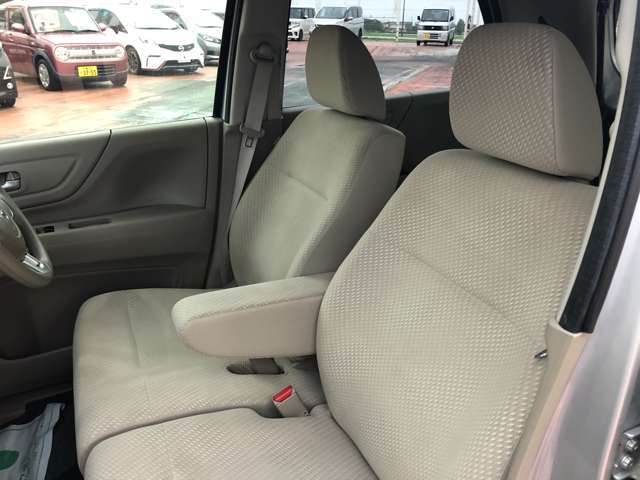 ネットでは伝えきれない車の良さが多々ありますのでぜひ御来店下さいませ。お近くのお客様はぜひ御来店お待ちしています。他県販売も大歓迎！