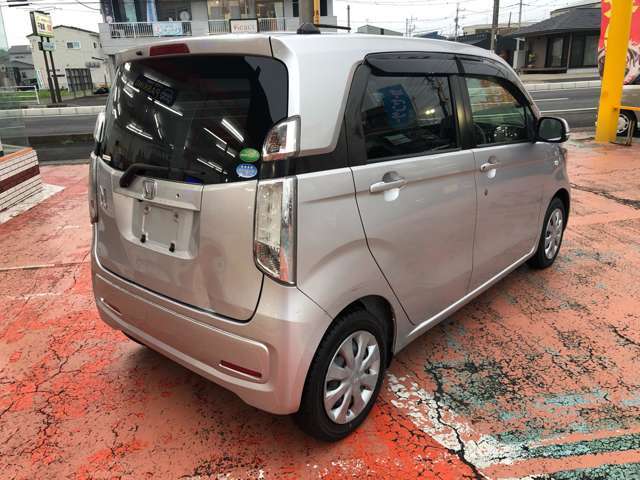 チャンスのカーライフ保証（有料）は走行距離無制限で消耗品まで保証致します。ご家族様やご友人のお車でも利用できるオイルチケット10回分付き♪