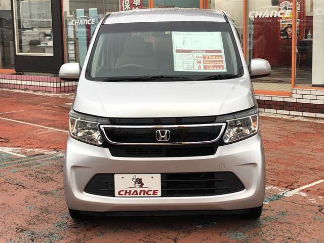 全国ご自宅への納車が可能です。（別途、県外登録・陸送代がかかります）ネットでは伝えきれない車の良さが多々ありますのでぜひ御来店下さいませ。お近くのお客様はぜひ御来店お待ちしています。他県販売も大歓迎！