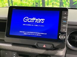 【純正9型ナビ】人気の大型9インチナビを装備。存在感のある大画面はインパクト大！ナビ利用時のマップ表示は見やすく、テレビやDVDは臨場感がアップ！いつものドライブがグッと楽しくなります♪