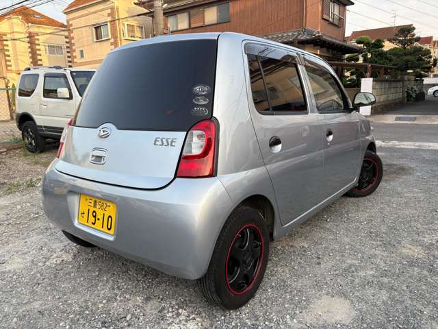 お客様が今お乗りのお車を下取りまたは買取させて頂くことも可能です。すぐに金額を算出しお伝え致しますのでお気軽にお問い合わせ下さい。