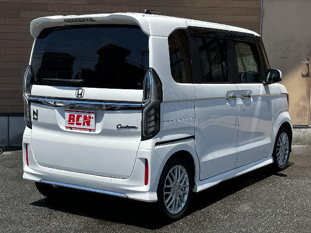 BCN郡山は県内最大級の展示場にて常時250台の特選中古車や登録済み未使用車を展示中！イオンタウン郡山の隣です☆