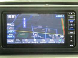 ナビゲーション付き♪TV・CD・AM・FMが視聴可能☆使い勝手も良く、操作も簡単です！お気に入りの選曲で、通勤・ドライブを快適にどうぞ♪