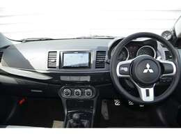 最新の車両診断機でシステムチェック済みです☆