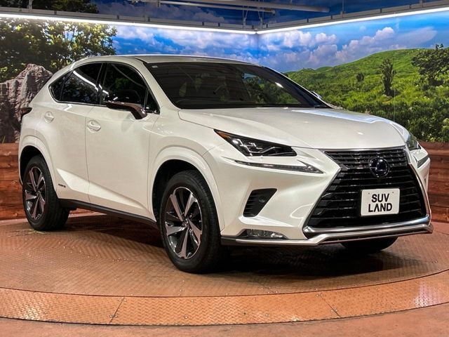 大好評のボディコーティング「弾スプラッシュコート」もご納車までに施工可能。通常のガラスコートと異なる、耐久年数6年の無機質ガラスコーティングが、ボディをキレイな状態に保ってくれます。