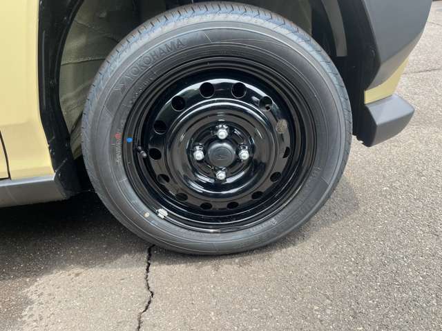 ☆お車についた傷やヘコミ、事故の修理もハヤシにお任せください。自社鈑金工場で修理ができますの安心です☆